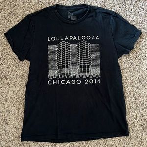 Lollapalooza Chicago 2014 black medium Gap shirt